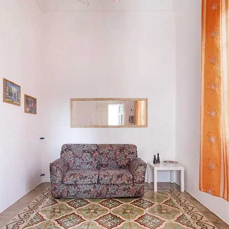 Casa Estilo Espanol * マリーナ・ディ・マンカヴェルサ