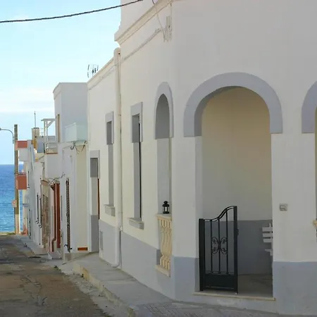 ヴィラ Casa Estilo Espanol マリーナ・ディ・マンカヴェルサ
